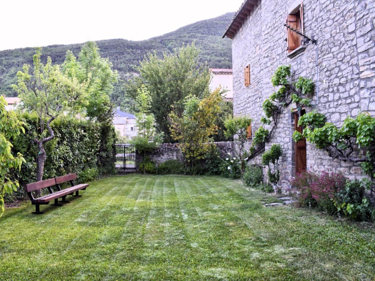 Villa Cirjuana, casa en el centro con agradable jardín y barbacoa Biescas  Exterior foto