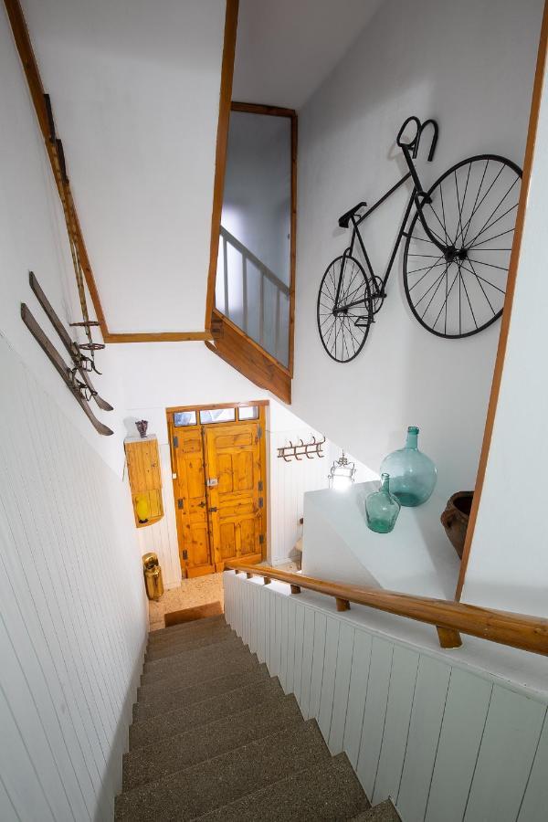 Villa Cirjuana, casa en el centro con agradable jardín y barbacoa Biescas  Exterior foto
