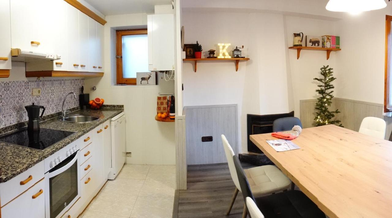 Villa Cirjuana, casa en el centro con agradable jardín y barbacoa Biescas  Exterior foto