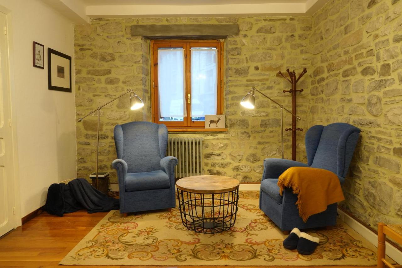 Villa Cirjuana, casa en el centro con agradable jardín y barbacoa Biescas  Exterior foto