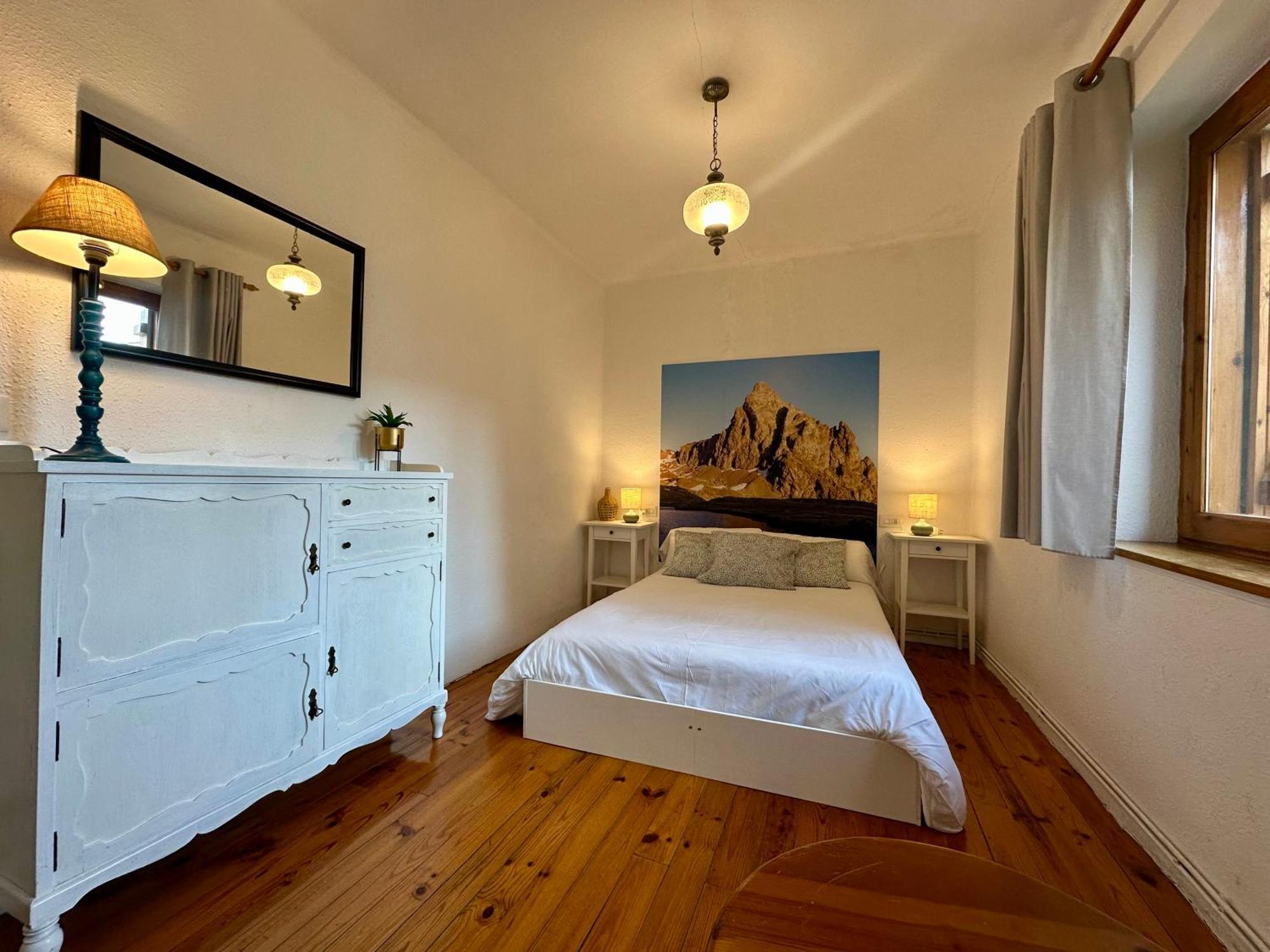 Villa Cirjuana, casa en el centro con agradable jardín y barbacoa Biescas  Exterior foto